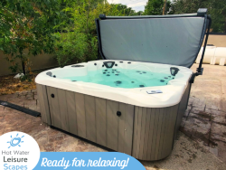 Coast Spas Oasis E7B hot tub